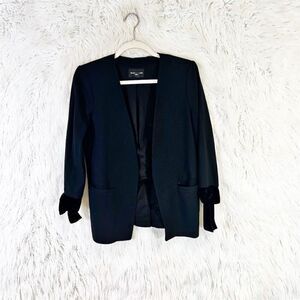 Club Monaco Lashell Black Blazer Size 2 Velvet Cuff Ties Open Front